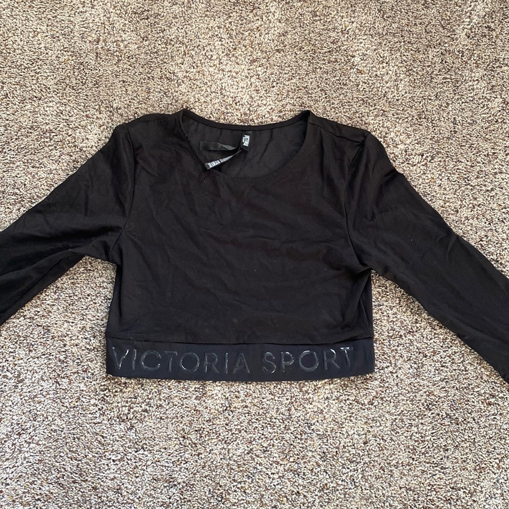 Victoria Sport Long Sleeve Crop Top